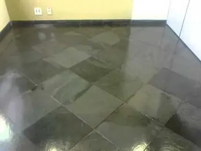 Polimento de piso ardosia